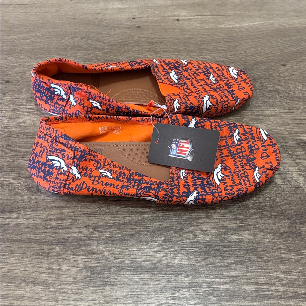 NWT No Brand Denver Broncos Slip On Shoes